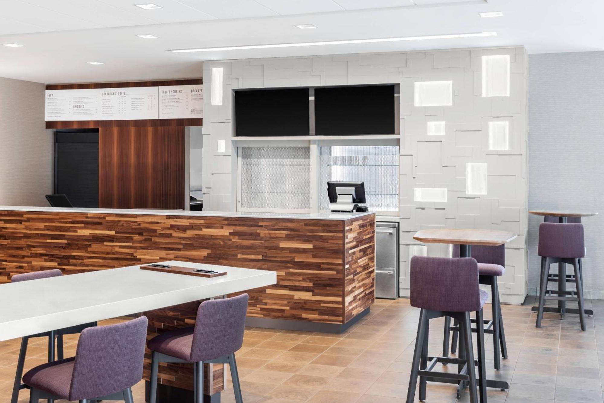 Courtyard By Marriott Wayne Fairfield Exterior foto